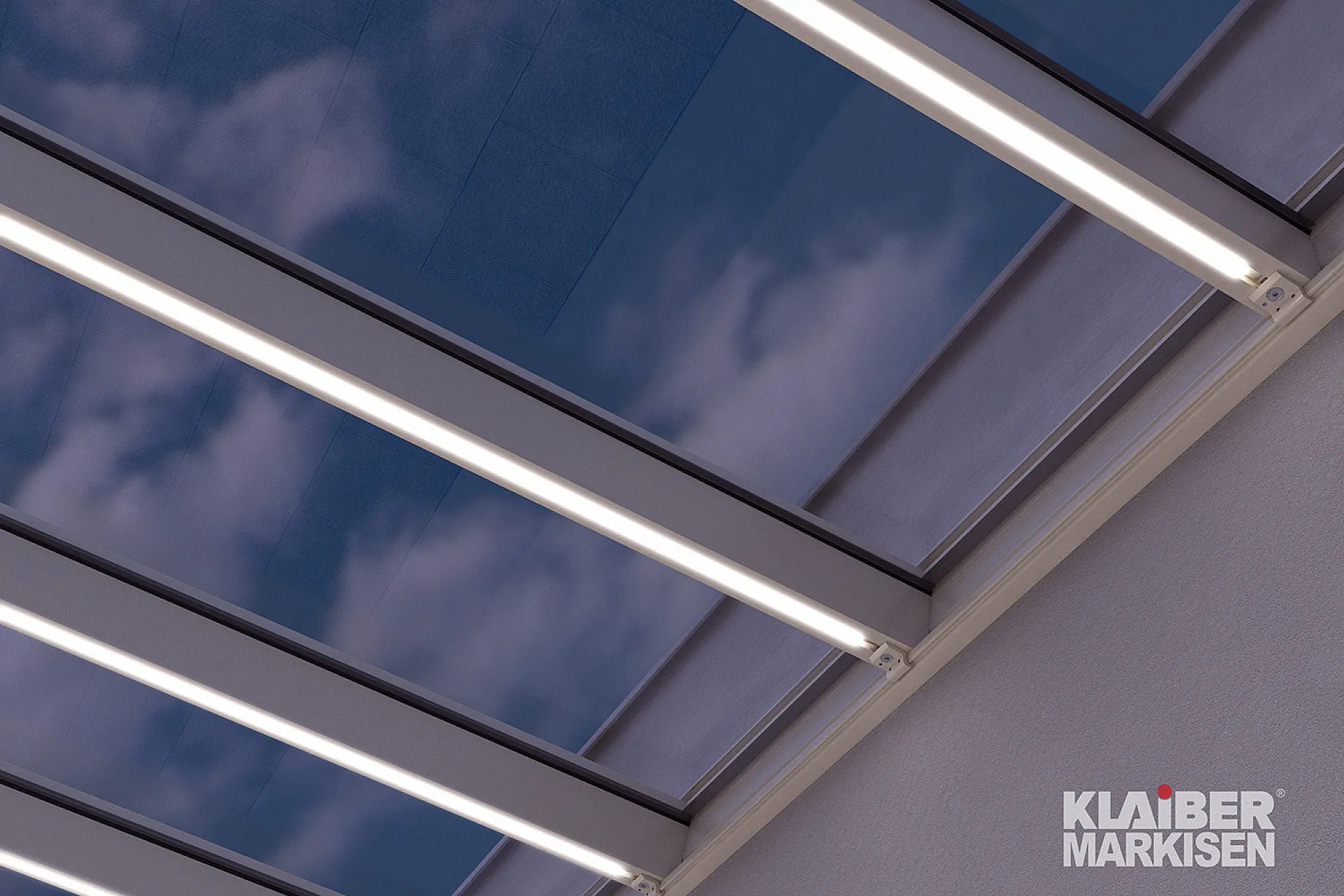 Terrassendach, Allwetterdach, formschönes und filigranes Glasdachsystem, auf das Wesentliche reduziert, in weiß, mit LED-Beleuchtung, Modell: KLAIBER NYON GP3100