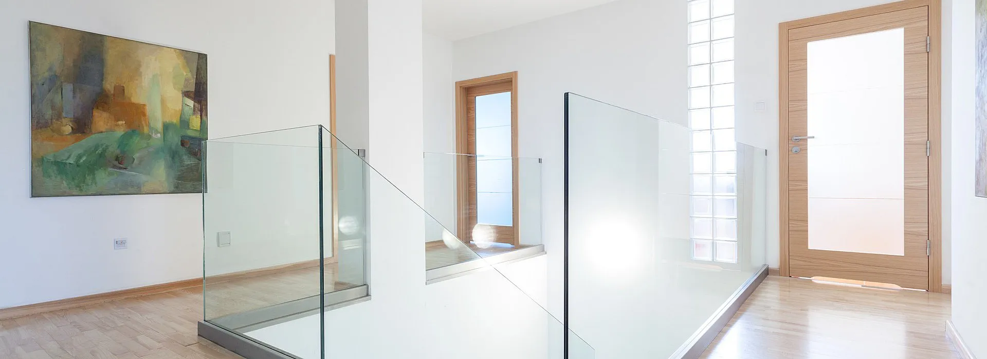 Indoor Glasgeländer, Treppengeländer aus Glas, schlicht, modern